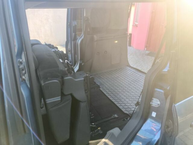 Синий Форд Турнео Коннект, объемом двигателя 1.5 л и пробегом 83 тыс. км за 16900 $, фото 11 на Automoto.ua