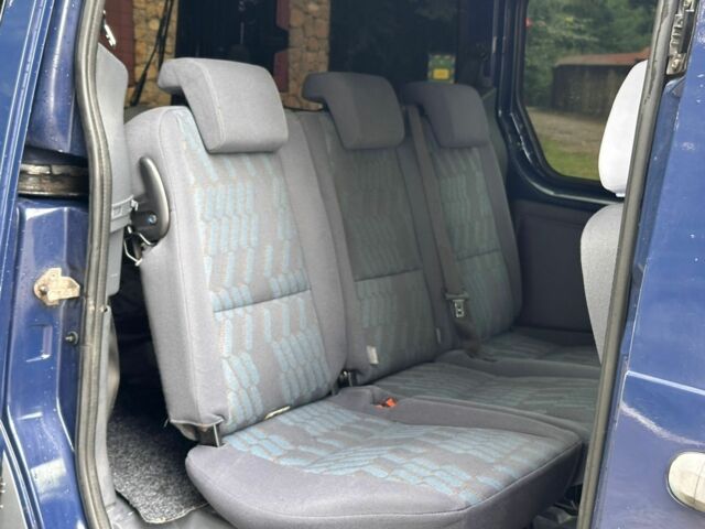 Синий Форд Турнео Коннект, объемом двигателя 1.8 л и пробегом 300 тыс. км за 4700 $, фото 7 на Automoto.ua