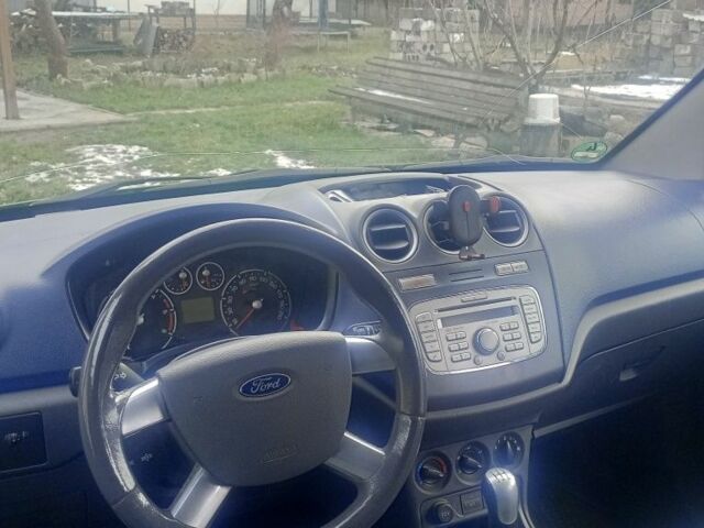 Зеленый Форд Турнео Коннект, объемом двигателя 1.8 л и пробегом 460 тыс. км за 3500 $, фото 9 на Automoto.ua