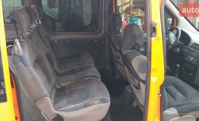 Помаранчевий Форд Турнео Коннект, об'ємом двигуна 1.8 л та пробігом 330 тис. км за 3999 $, фото 20 на Automoto.ua