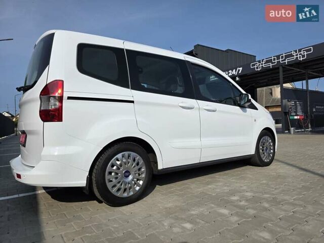 Белый Форд Tourneo Courier, объемом двигателя 1.5 л и пробегом 141 тыс. км за 9999 $, фото 6 на Automoto.ua