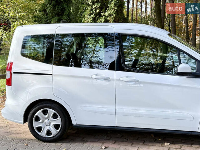 Форд Tourneo Courier 2017 в Луцке на Automoto.ua Белый Форд Tourneo Courier, объемом двигателя 1.5 л и пробегом 221 тыс. км за 9400 $, фото 3 на Automoto.ua