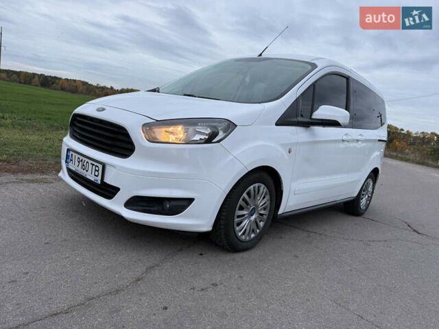 Белый Форд Tourneo Courier, объемом двигателя 1.5 л и пробегом 220 тыс. км за 9200 $, фото 3 на Automoto.ua