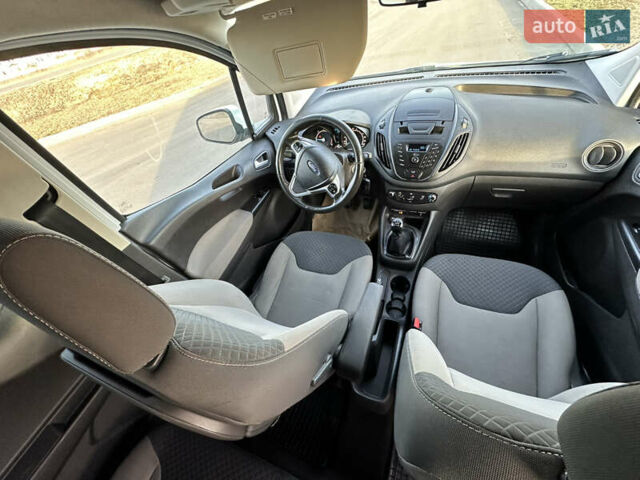 Белый Форд Tourneo Courier, объемом двигателя 1.5 л и пробегом 220 тыс. км за 9200 $, фото 10 на Automoto.ua