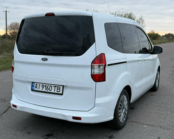 Белый Форд Tourneo Courier, объемом двигателя 1.5 л и пробегом 220 тыс. км за 9200 $, фото 1 на Automoto.ua