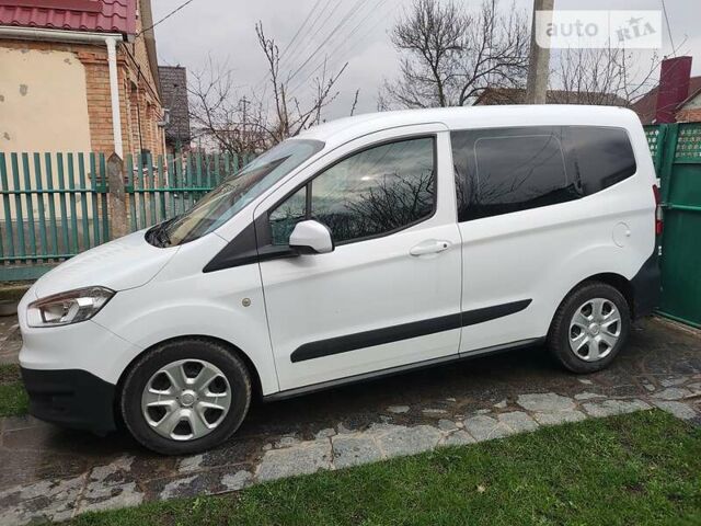 Белый Форд Tourneo Courier, объемом двигателя 1.5 л и пробегом 195 тыс. км за 9000 $, фото 4 на Automoto.ua