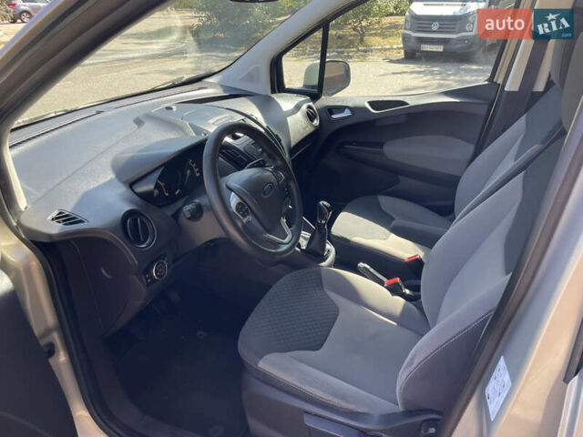 Бежевый Форд Tourneo Courier, объемом двигателя 1.5 л и пробегом 150 тыс. км за 8900 $, фото 5 на Automoto.ua