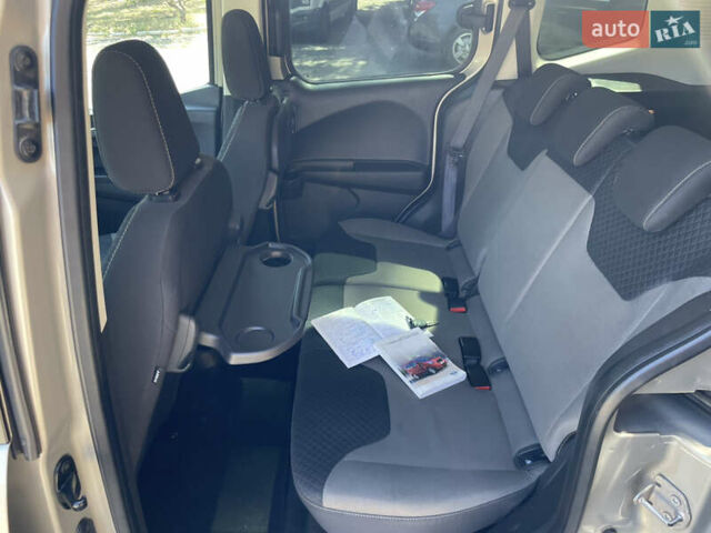 Бежевый Форд Tourneo Courier, объемом двигателя 1.5 л и пробегом 150 тыс. км за 8900 $, фото 6 на Automoto.ua