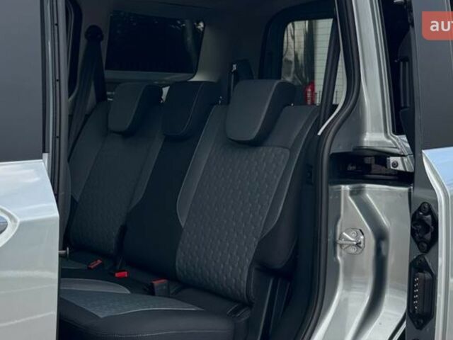 Форд Tourneo Courier, об'ємом двигуна 1 л та пробігом 0 тис. км за 30067 $, фото 13 на Automoto.ua