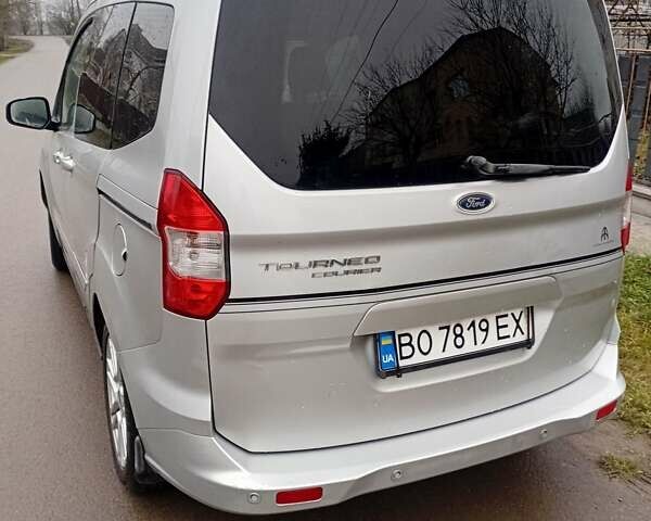 Серый Форд Tourneo Courier, объемом двигателя 1.56 л и пробегом 134 тыс. км за 7900 $, фото 2 на Automoto.ua