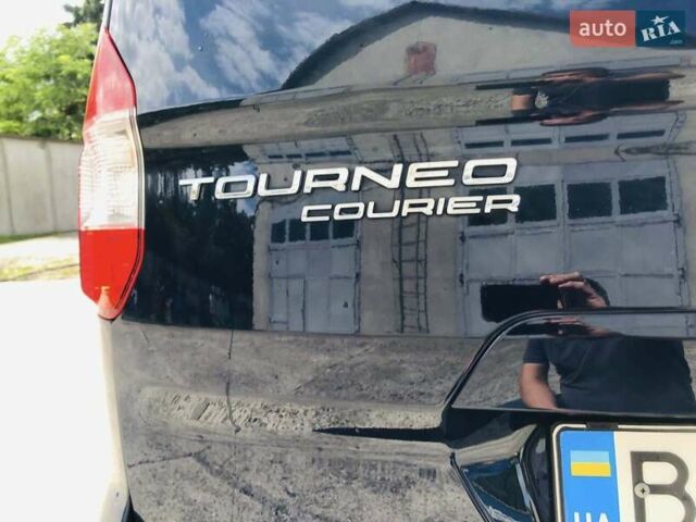 Синий Форд Tourneo Courier, объемом двигателя 1.5 л и пробегом 106 тыс. км за 15500 $, фото 3 на Automoto.ua