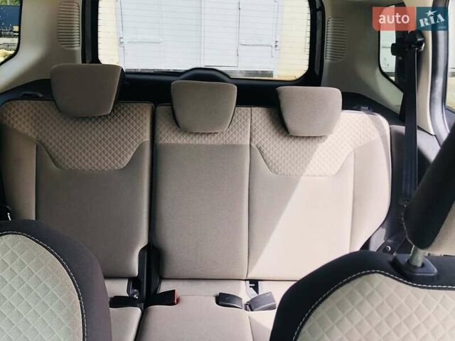 Синий Форд Tourneo Courier, объемом двигателя 1.5 л и пробегом 106 тыс. км за 15500 $, фото 22 на Automoto.ua