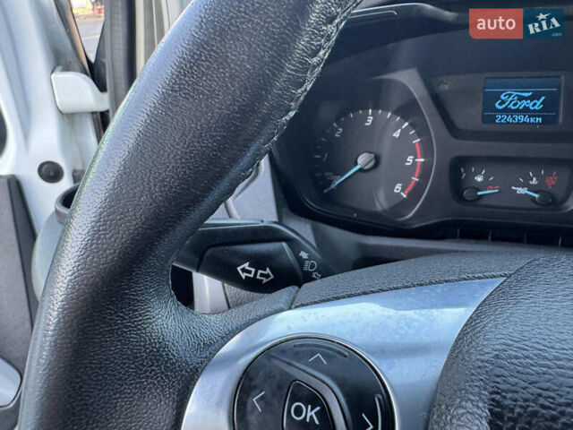 Белый Форд Турнео Кастом, объемом двигателя 2.2 л и пробегом 224 тыс. км за 16900 $, фото 50 на Automoto.ua