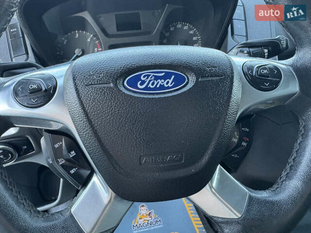 Белый Форд Турнео Кастом, объемом двигателя 2.2 л и пробегом 224 тыс. км за 16900 $, фото 14 на Automoto.ua