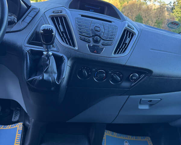 Белый Форд Турнео Кастом, объемом двигателя 2.2 л и пробегом 224 тыс. км за 16900 $, фото 20 на Automoto.ua