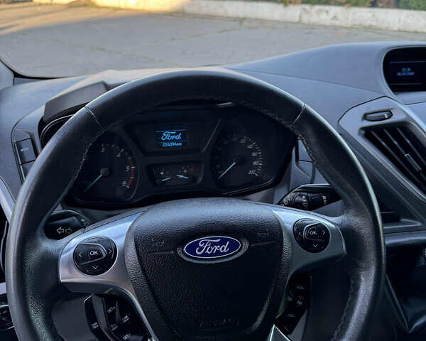 Белый Форд Турнео Кастом, объемом двигателя 2.2 л и пробегом 224 тыс. км за 16900 $, фото 30 на Automoto.ua