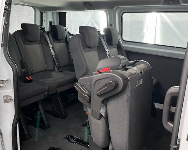 Белый Форд Турнео Кастом, объемом двигателя 2.2 л и пробегом 219 тыс. км за 12400 $, фото 26 на Automoto.ua