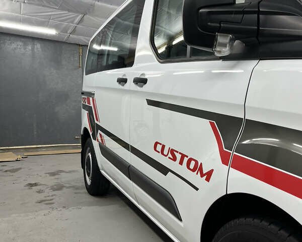 Белый Форд Турнео Кастом, объемом двигателя 2.2 л и пробегом 219 тыс. км за 12400 $, фото 10 на Automoto.ua