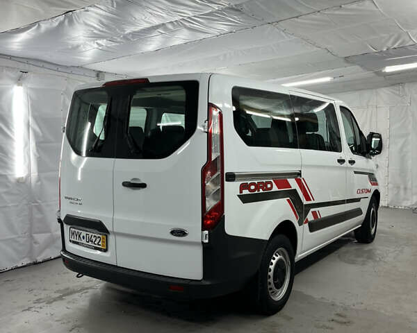 Белый Форд Турнео Кастом, объемом двигателя 2.2 л и пробегом 219 тыс. км за 12400 $, фото 11 на Automoto.ua