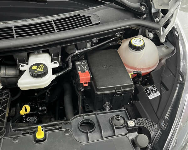 Белый Форд Турнео Кастом, объемом двигателя 2.2 л и пробегом 219 тыс. км за 12400 $, фото 30 на Automoto.ua