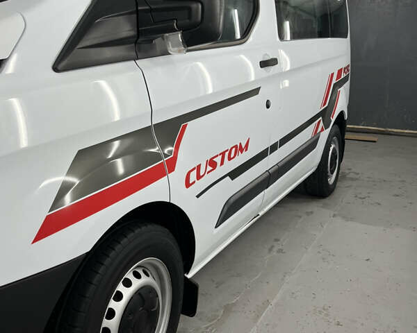 Белый Форд Турнео Кастом, объемом двигателя 2.2 л и пробегом 219 тыс. км за 12400 $, фото 12 на Automoto.ua