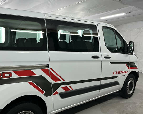 Белый Форд Турнео Кастом, объемом двигателя 2.2 л и пробегом 219 тыс. км за 12400 $, фото 14 на Automoto.ua