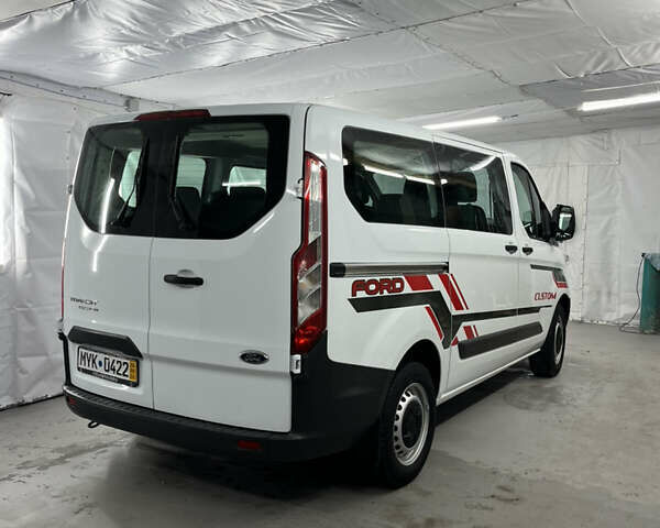 Белый Форд Турнео Кастом, объемом двигателя 2.2 л и пробегом 219 тыс. км за 12400 $, фото 13 на Automoto.ua