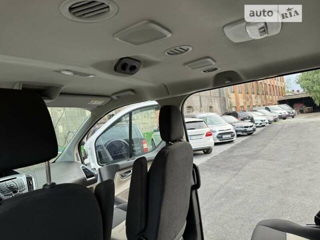 Белый Форд Турнео Кастом, объемом двигателя 2 л и пробегом 270 тыс. км за 17900 $, фото 26 на Automoto.ua