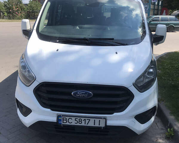 Белый Форд Турнео Кастом, объемом двигателя 2 л и пробегом 306 тыс. км за 19500 $, фото 9 на Automoto.ua