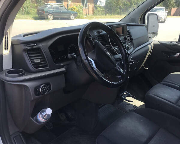 Белый Форд Турнео Кастом, объемом двигателя 2 л и пробегом 306 тыс. км за 19500 $, фото 13 на Automoto.ua