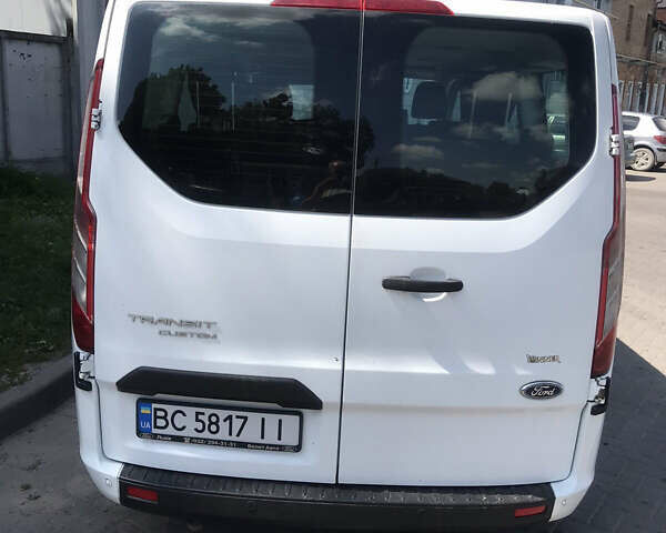 Белый Форд Турнео Кастом, объемом двигателя 2 л и пробегом 306 тыс. км за 19500 $, фото 7 на Automoto.ua