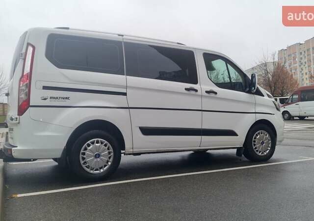 Белый Форд Турнео Кастом, объемом двигателя 2 л и пробегом 241 тыс. км за 21999 $, фото 6 на Automoto.ua