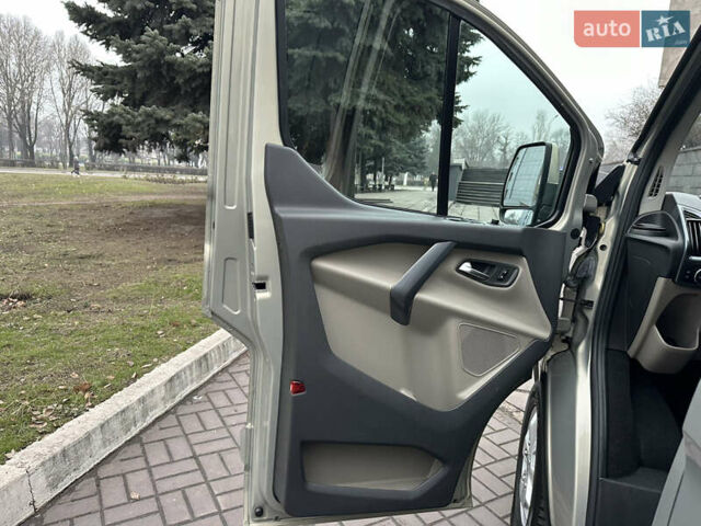 Бежевый Форд Турнео Кастом, объемом двигателя 2.2 л и пробегом 28 тыс. км за 24999 $, фото 14 на Automoto.ua