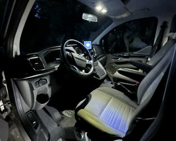 Бежевий Форд Турнео Кастом, об'ємом двигуна 2 л та пробігом 79 тис. км за 37000 $, фото 22 на Automoto.ua