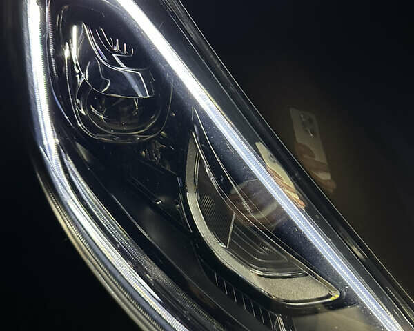 Бежевий Форд Турнео Кастом, об'ємом двигуна 2 л та пробігом 79 тис. км за 37000 $, фото 23 на Automoto.ua