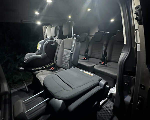 Бежевий Форд Турнео Кастом, об'ємом двигуна 2 л та пробігом 79 тис. км за 37000 $, фото 30 на Automoto.ua