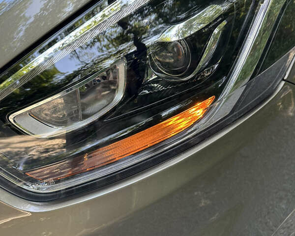 Бежевий Форд Турнео Кастом, об'ємом двигуна 2 л та пробігом 79 тис. км за 37000 $, фото 8 на Automoto.ua