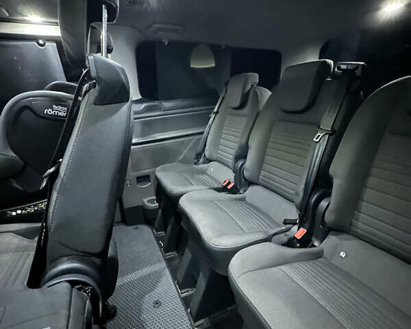 Бежевий Форд Турнео Кастом, об'ємом двигуна 2 л та пробігом 79 тис. км за 37000 $, фото 26 на Automoto.ua