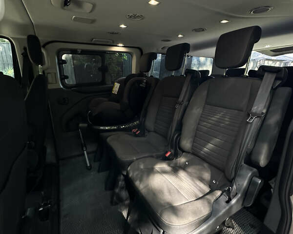 Бежевий Форд Турнео Кастом, об'ємом двигуна 2 л та пробігом 79 тис. км за 37000 $, фото 13 на Automoto.ua