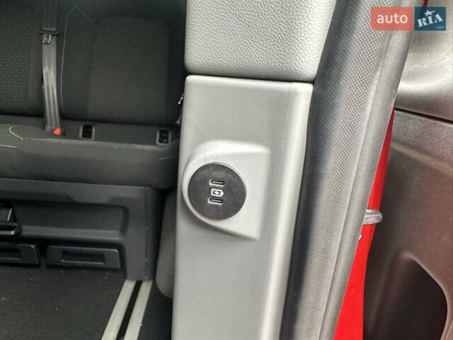 Форд Турнео Кастом 2024 в Киеве на Automoto.ua Красный Форд Турнео Кастом, объемом двигателя 2 л и пробегом 2 тыс. км за 55000 $, фото 29 на Automoto.ua