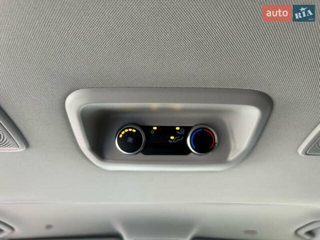 Форд Турнео Кастом 2024 в Киеве на Automoto.ua Красный Форд Турнео Кастом, объемом двигателя 2 л и пробегом 2 тыс. км за 55000 $, фото 30 на Automoto.ua