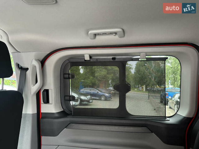 Форд Турнео Кастом 2024 в Киеве на Automoto.ua Красный Форд Турнео Кастом, объемом двигателя 2 л и пробегом 2 тыс. км за 55000 $, фото 31 на Automoto.ua