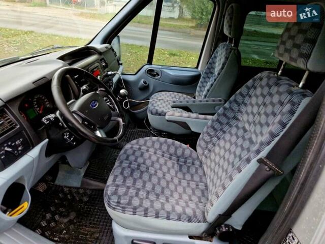 Форд Турнео Кастом 2012 в Броварах на Automoto.ua Серый Форд Турнео Кастом, объемом двигателя 2.2 л и пробегом 228 тыс. км за 12000 $, фото 5 на Automoto.ua