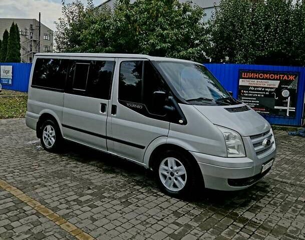 Форд Турнео Кастом 2012 в Броварах на Automoto.ua Серый Форд Турнео Кастом, объемом двигателя 2.2 л и пробегом 228 тыс. км за 12000 $, фото 2 на Automoto.ua