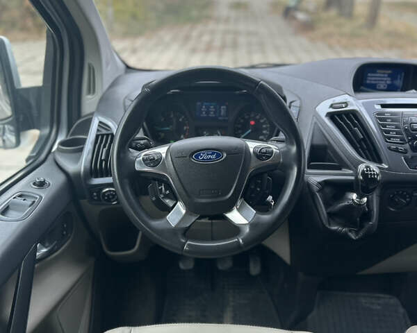 Сірий Форд Турнео Кастом, об'ємом двигуна 2.2 л та пробігом 336 тис. км за 17500 $, фото 18 на Automoto.ua