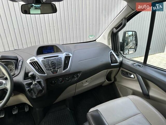 Форд Турнео Кастом 2015 в Мукачеве на Automoto.ua Серый Форд Турнео Кастом, объемом двигателя 2.2 л и пробегом 228 тыс. км за 19900 $, фото 23 на Automoto.ua