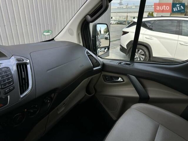 Форд Турнео Кастом 2015 в Мукачеве на Automoto.ua Серый Форд Турнео Кастом, объемом двигателя 2.2 л и пробегом 228 тыс. км за 19900 $, фото 44 на Automoto.ua