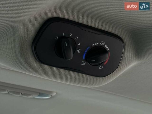 Форд Турнео Кастом 2015 в Мукачеве на Automoto.ua Серый Форд Турнео Кастом, объемом двигателя 2.2 л и пробегом 228 тыс. км за 19900 $, фото 24 на Automoto.ua