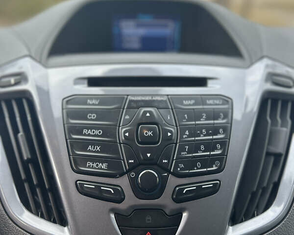 Сірий Форд Турнео Кастом, об'ємом двигуна 2.2 л та пробігом 336 тис. км за 17500 $, фото 23 на Automoto.ua