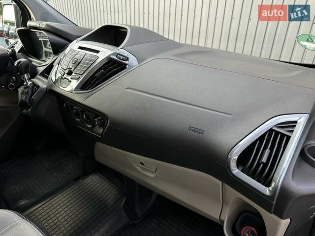 Форд Турнео Кастом 2015 в Мукачеве на Automoto.ua Серый Форд Турнео Кастом, объемом двигателя 2.2 л и пробегом 228 тыс. км за 19900 $, фото 30 на Automoto.ua